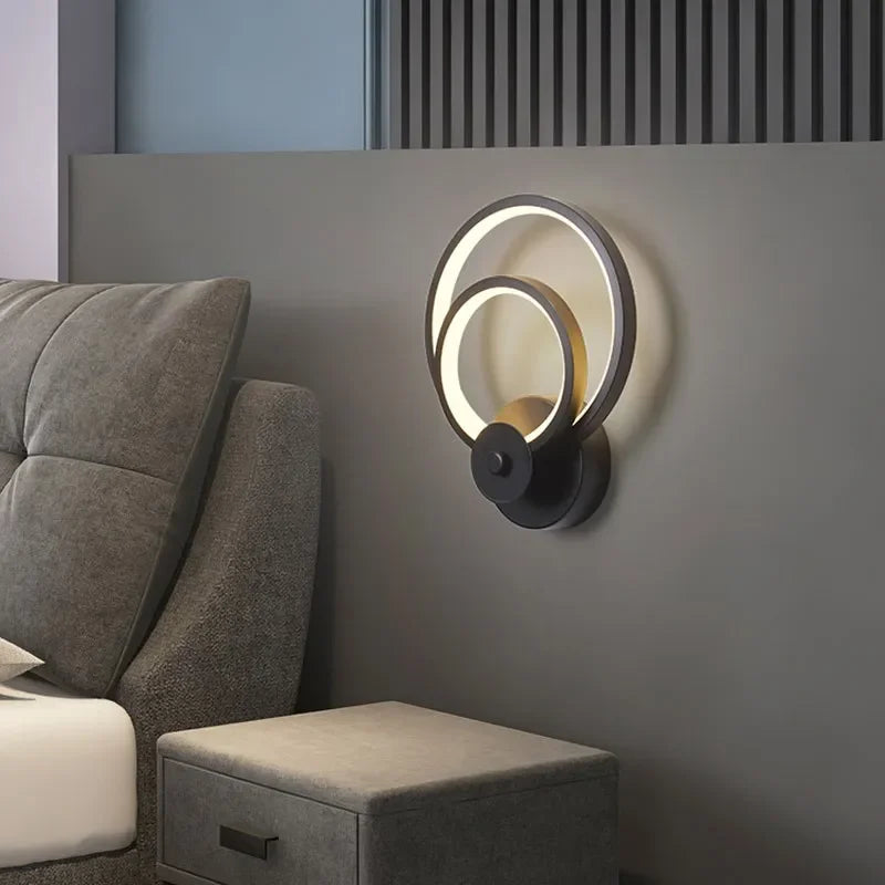 Applique Murale LED Minimaliste – Éclairage Moderne en Fer pour Salon, Couloir ou Chambre